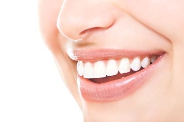 深圳曙光口腔门诊部：磨牙矫正牙齿的报价及手术费用优惠详解